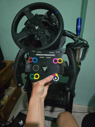 Thrustmaster t300 rs , leer descripción