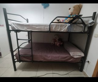Litera Metálica Gris