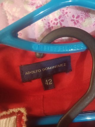 Traje Adolfo Dominguez Rojo y Blanco
