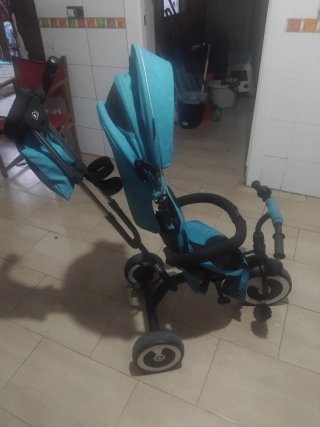 Triciclo infantil azul
