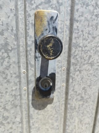 Puerta de garaje basculante galvanizada