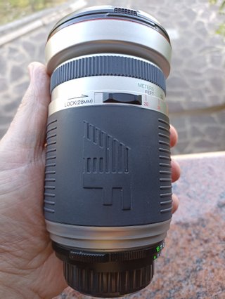 Cosina AF 28-300mm f/4.0-6.3 Obiettivo per Nikon.