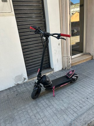 Se vende o cambia patinete eléctrico Smargyro K2