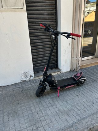 Se vende o cambia patinete eléctrico Smargyro K2