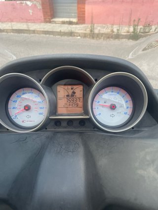 Kymco super dink 300i