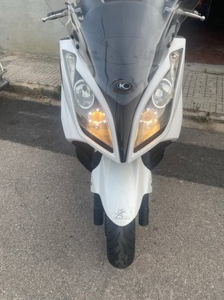 Kymco super dink 300i