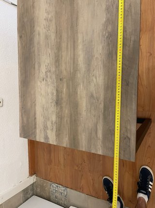 Tavolo moderno in legno e metallo per soggiorno/cucina