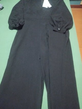 Mono elegante negro