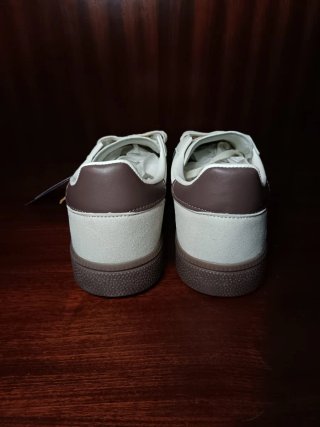 Adidas Spezial Blancas y Marrones