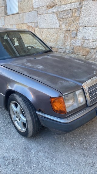 Mercedes-Benz 300 1993