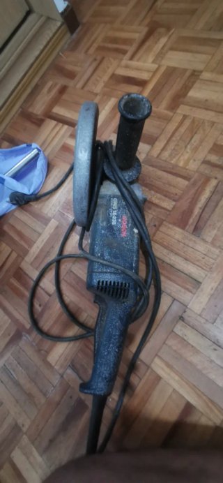 Radial Bosch GWS 18-230