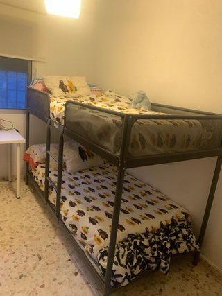 Letto a castello metallico grigio