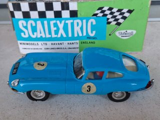 SCALEXTRIC JAGUAR E TYPE