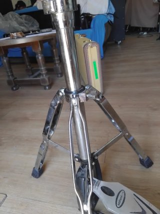 Pedal Bombo Pearl y Hi-Hat Millenium para batería