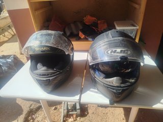 2 Cascos Moto HJC XL y Shark XS