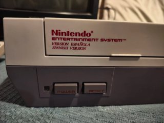 Nintendo NES con TV Trinitron y Mario Bros