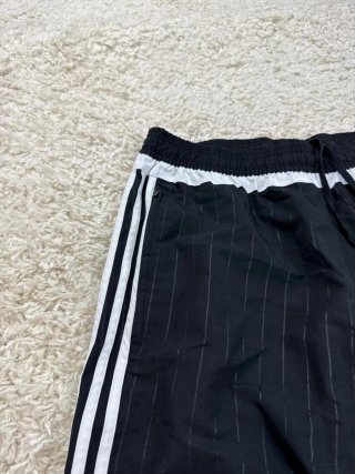 ¡¡OFERTA!! Talla M Shorts Adidas Negro Rayas