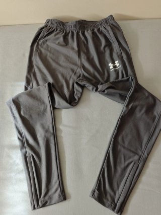 Chándal Under Armour Gris