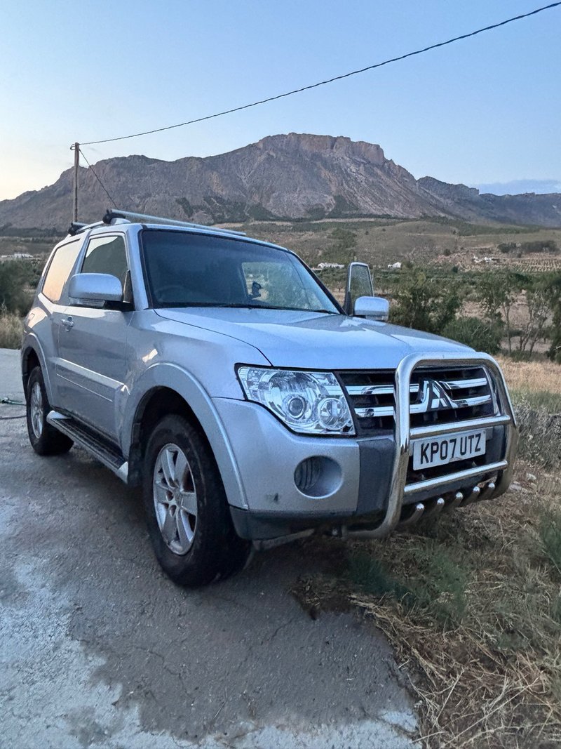 Mitsubishi Montero 2007 - foto 1