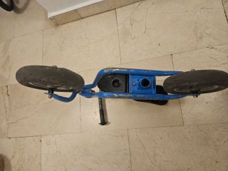 Bici sin pedales para niño azul.