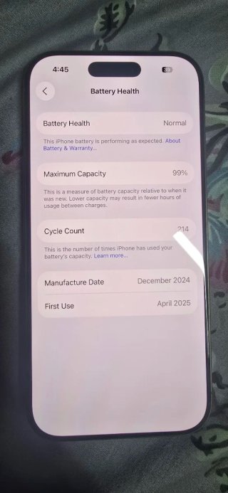 iPhone 16 Pro Dorado/Plateado