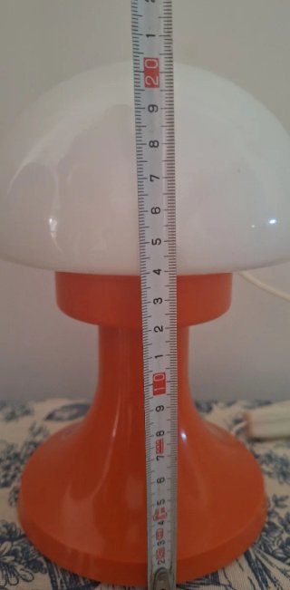 Lámparilla de mesa con pie naranja