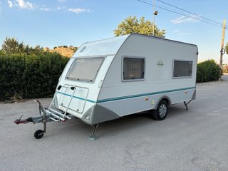 Caravana Knaus Holiday menor de 750kg Año 2001