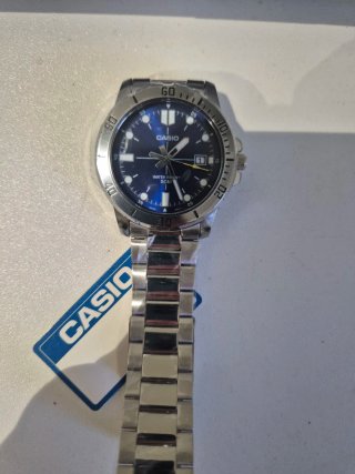 Reloj Casio Azul y Plateado