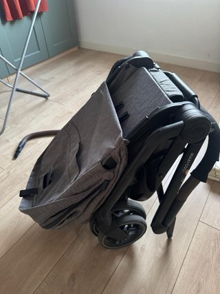 Silla de paseo y capazo Maxi Cosi Leona 2