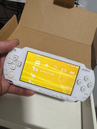 Sony PSP-1004 Blanca con Caja