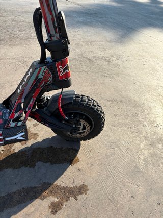 Patin Ecoextem Armored Red Bull con casco fox