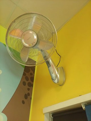 Ventilador de pared Equation plateado