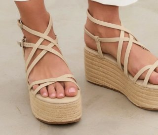 Sandalias Beige Plataforma Talla 36 Mim