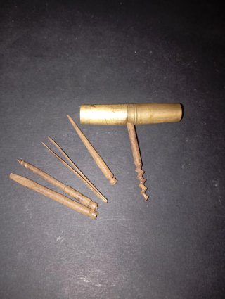 Cavatappi, cacciavite, pinzetta ottone vintage
