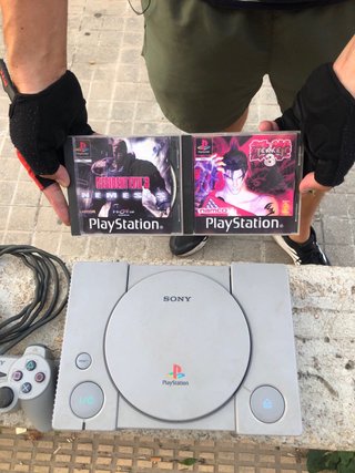 Consola PlayStation 1 + 2 Juegos