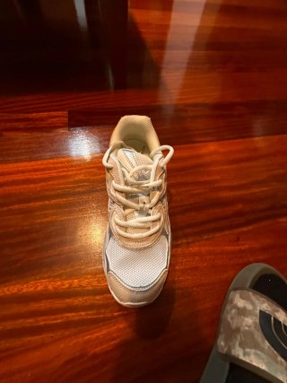Asics Talla 41.5 Beige y Blanco