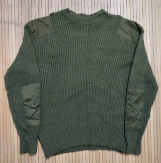 Jersey verde estilo militar