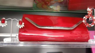 Liquidación Bolsos Cierre Tienda