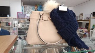 Liquidación Bolsos Cierre Tienda