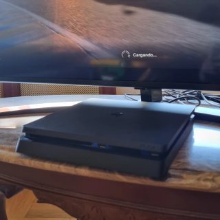 PS4 Slim 500GB + Mando + Gran Turismo Sport