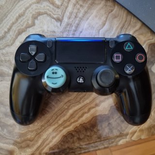 PS4 Slim 500GB + Mando + Gran Turismo Sport