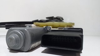 Elevalunas trasero izquierdo seat leon (1p1)