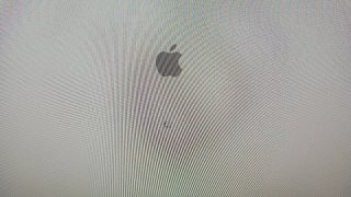 iMac 27" 5K 2017 A1419. Enciende, pero no arranca