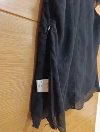 Elegante blusa negra talla 38