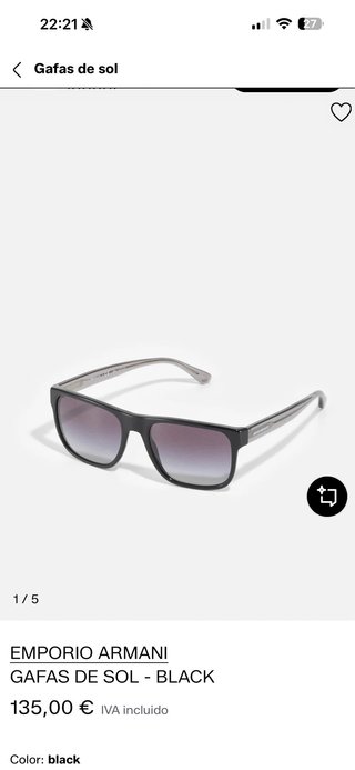 Gafas de sol Emporio Armani negras.
