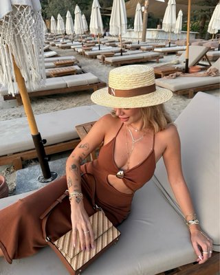 Vestido de punto cut-out