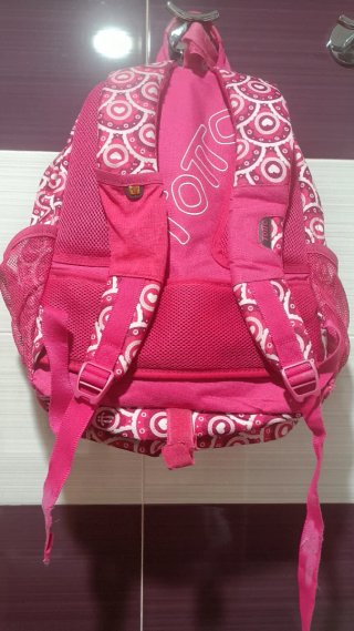 Mochila Totto rosa con estampado
