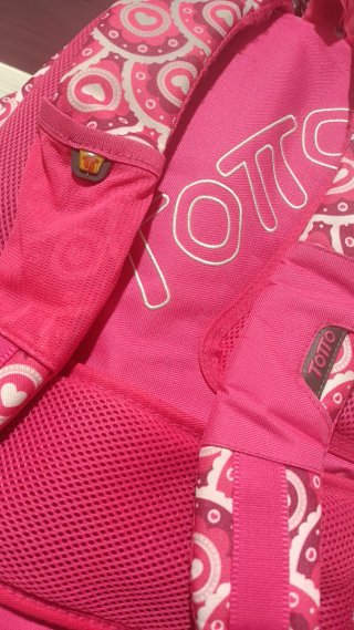 Mochila Totto rosa con estampado