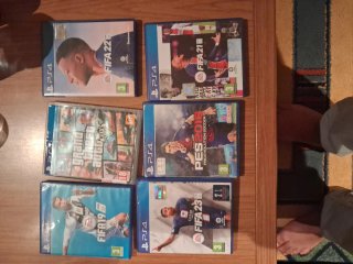Lote Videojuegos PS4: FIFA 22, 21, 19, 23, PES 201