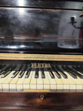 Piano Vertical Pleyel Paris Antiguo